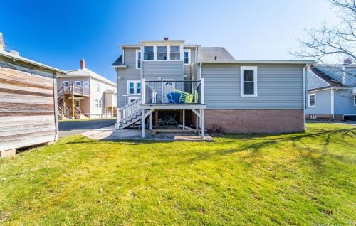 107 Birdsey Ave, Middletown CT  06457-4302 exterior