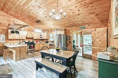 315 Bacon Rd, Red Lion PA  17356-8887 exterior