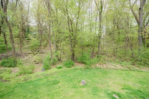 61 Carriage Dr, Waterbury CT  06708-3309 exterior