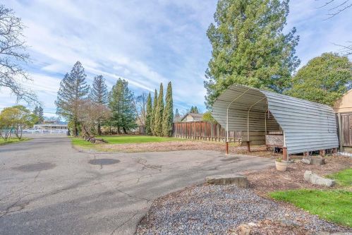 6530 Old Redwood Hwy, Santa Rosa CA  95403-1480 exterior