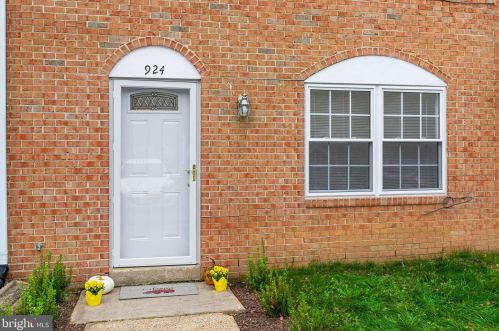 924 Bellows Ave, Fredericksburg VA  22405-1210 exterior