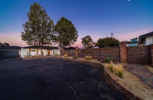 4350 Highland Dr, Carlsbad CA  92008-4225 exterior