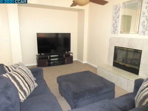 1337 Yosemite Cir, Oakley CA  94561-5205 exterior