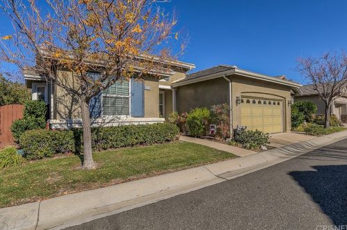 19593 Mallow Ct, Santa Clarita, CA 91321-5113