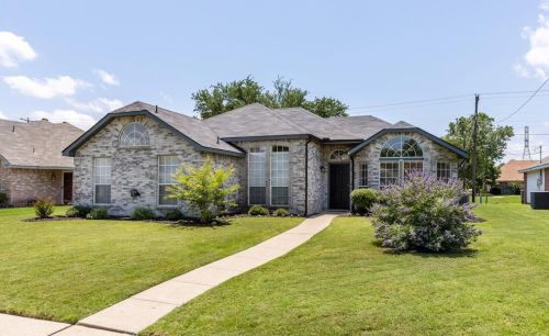 1210 Old Knoll Dr, St Paul, TX 75098-5245