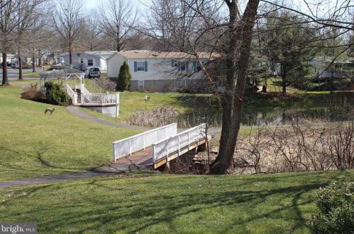 257 Chadwick Ct, Souderton PA  18964-2818 exterior