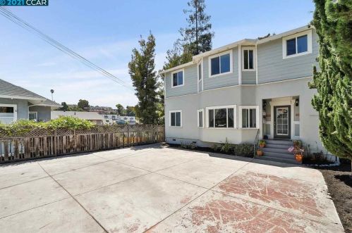 1347 26 St, Oakland CA 94606-3243 exterior