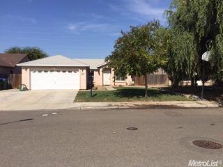 12195 Quicksilver St, Waterford, CA 95386-9327