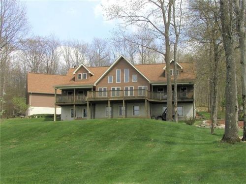 651 Barkley Rd, Addison, PA 15411-2171