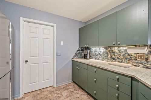 187 Camino Del Rio, Fort Pierce FL  34952-7931 exterior