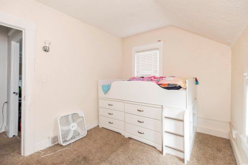 815 Liberty Dr, Mishawaka IN  46545-5905 exterior