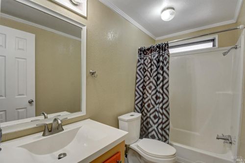 333 Aileen Ave, Santa Rosa CA  95407-6204 exterior