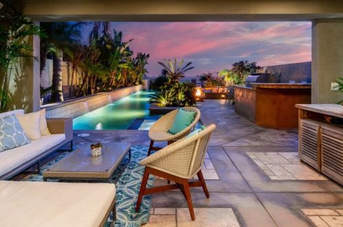 546 Ocean Ave, Seal Beach, CA 90740-6107
