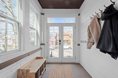 6356 Waldron St, Pittsburgh, PA 15217-2519