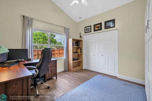 16340 11th St, Hollywood FL 33027-5115 exterior