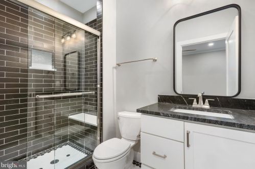 803 Seaton Ln, Falls Church, VA 22046-3917