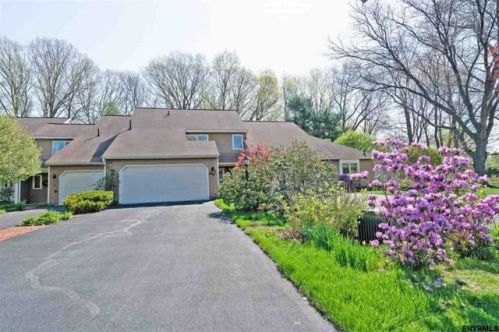 24 Commonwealth Dr, Bethlehem Center, NY 12077-3210