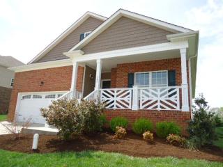 384 Abeline Dr, Clarksville, TN 37043-6385
