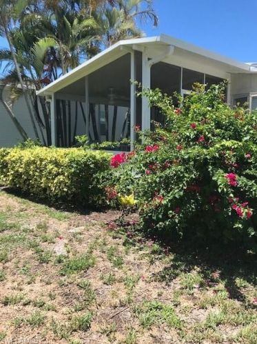 443 Riviera Blvd, Naples, FL 34112-9106