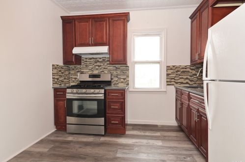 34 2nd St, Floral Park NY  11003-2927 exterior