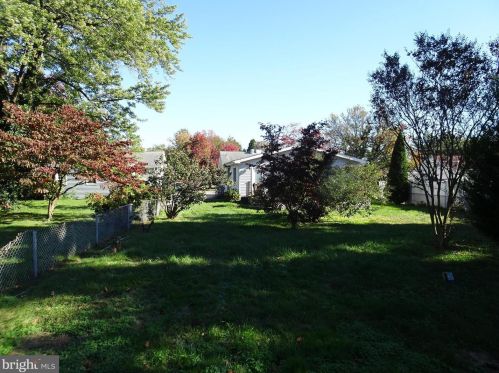 2 Varmar Dr, New Castle DE  19720-2036 exterior