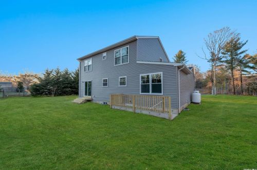 594 Canal Rd, Mount Sinai NY  11766-3307 exterior