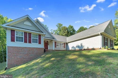 9 Plume Ct, Fredericksburg VA  22406-5141 exterior