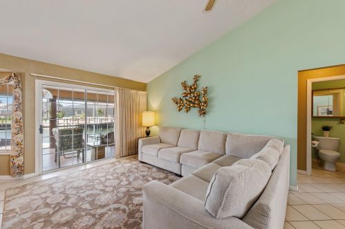 398 Wales Ct, Marco Island, FL 34145-3557