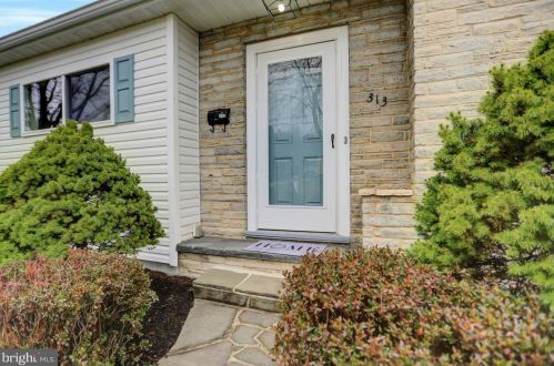 313 Fayette St, Lees Cross Roads, PA 17257-1105