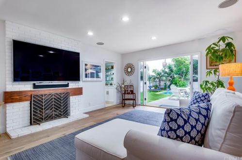 600 Anderson St, Manhattan Beach CA  90266-5934 exterior