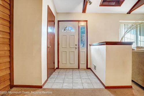 61 Venice Dr, Bricktown NJ  08723-6976 exterior