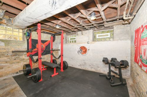 2565 Oakland Ave, Milwaukee WI 53211-3931 exterior