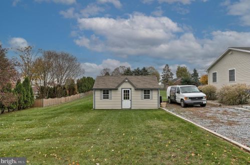 397 Kunkel Ave, Hummelstown PA  17036-9337 exterior