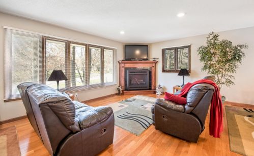 1801 Kari St, Alex MN  56308-8543 exterior