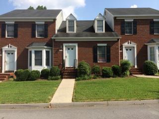 2034 Mnr Ct, Kingsport TN  37660-6419 exterior