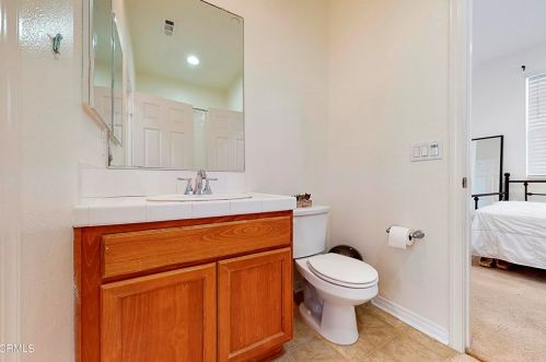 3120 Lisbon Ln, Oxnard CA 93036-7623 exterior