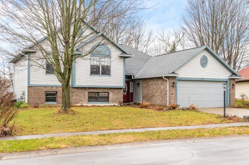 311 Bearcreek Ct, Englewood, OH 45322-2256