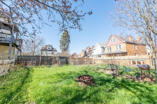 707 17th Ave, Whitaker PA  15120-2031 exterior