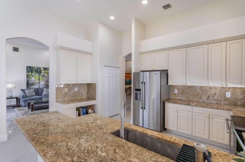 3471 177 Ave, Hollywood FL 33029-1672 exterior