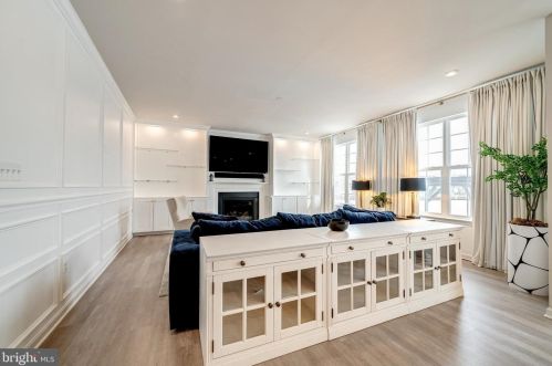 15633 Merrily Way, Woodbridge VA  22193-1097 exterior