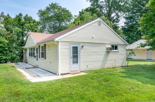 62 Bungalow Park, Stamford, CT 06902-4306