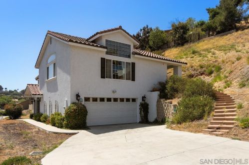 3217 Fairway Dr, La Mesa CA  91941-8004 exterior