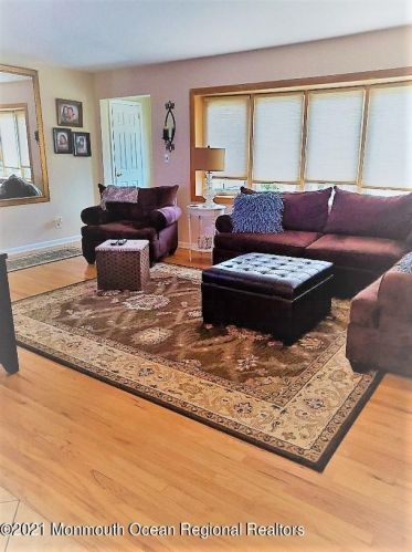 22 Crane Pkwy, Cranford NJ  07016-3459 exterior