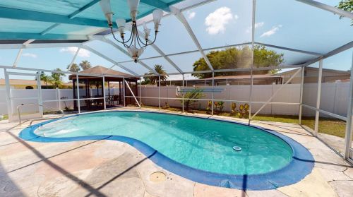 10100 Freestone Ln, Port Richey, FL 34668-3715
