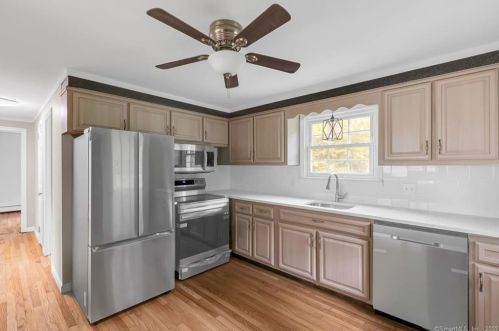 835 Farmington Ave, New Britain CT  06053-1349 exterior