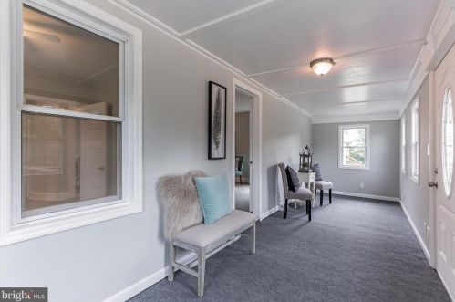 171 Tansboro Rd, Berlin Boro, NJ 08009-1960