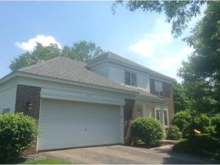 1807 Bromley Dr, Saint Paul, MN 55125-8802