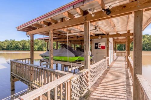 362 Marina Pl, Chita TX  75862-8211 exterior