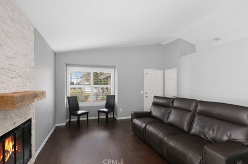 27093 Rainbow Crk Dr, Temecula CA 92591-4570 exterior