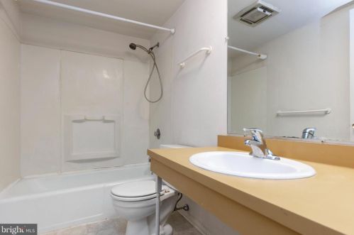 144 Wellington Ter, Lansdale PA  19446-4960 exterior